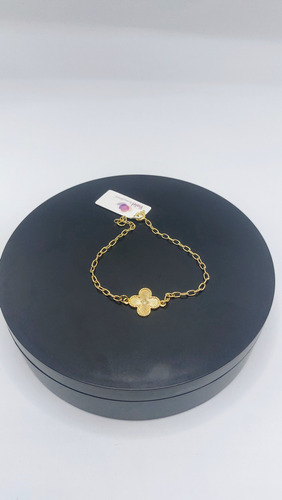 Pulseira Feminina Dourada Com Pingente Flor De Trevo 4 Folha