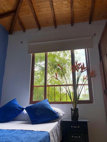 Imagen 11 de 14 de Venta De Chalet En Conjunto Cerrado Vía Barcelona