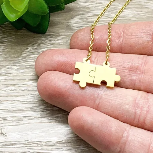 Collar Para Mujer Con Dije Puzzle Rompecabezas Color Oro
