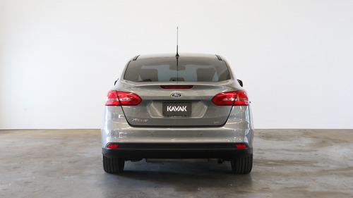 Ford Focus Iii 2.0 Sedan Se Plus At6 L/16 - 127438 - C