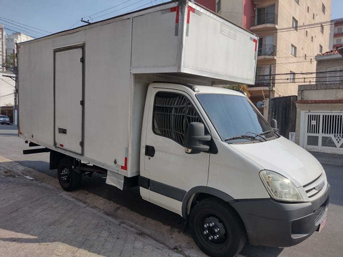 Imagem 3 de 11 de Iveco Daily 35s14