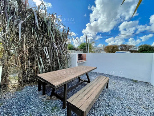 Apartamento En Venta Tres Dormitorios Manantiales A Tres Cuadras De Bikini Beach