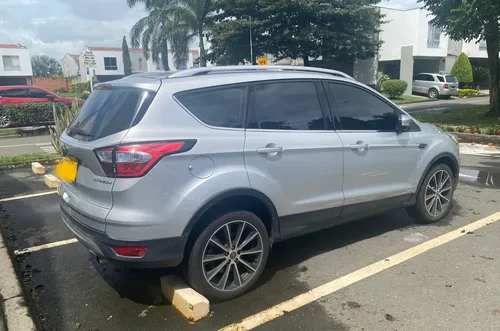 Ford Escape 2.0 Titanium
