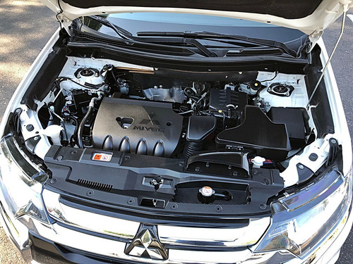 Imagen 15 de 15 de Mitsubishi Outlander 2.4 Gls 4wd 7a At 2016