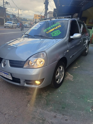 Renault Clio Sedan 1.0 16v Privilège Hi-power 4p