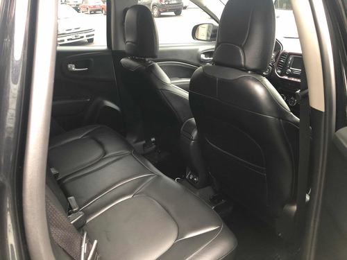 Imagen 9 de 11 de Fiat Toro 1.8 Freedom Nafta 4x2 A/t Automania