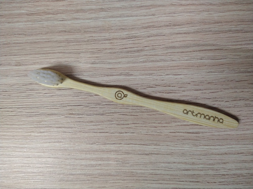 Imagem 1 de 2 de Escova Dente Bambu Infantil