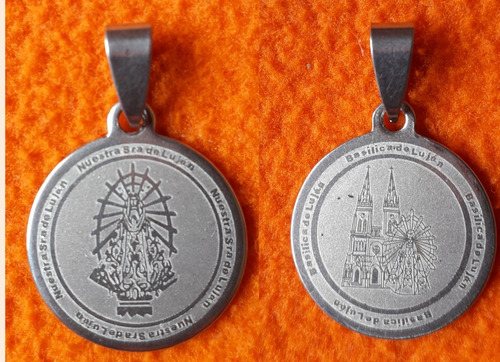 Medalla De La Virgen Y La Basilica De Lujan