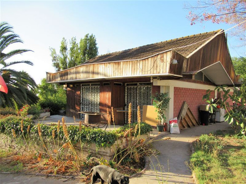 Casa En Venta De 8 Dorm. En La Florida