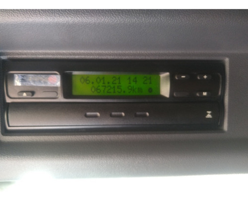 Scânia P 310 B6x2/15/16 Com Baú Km 67.215,9
