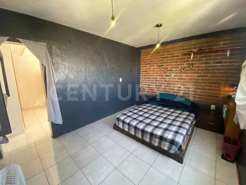 Casa En Venta Con Locales, Col. Lomas De Polanco, Guadalajara, Jalisco.