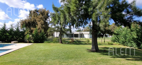 Campo Daromy | Casa En Venta 3 Dormitorios En Pb