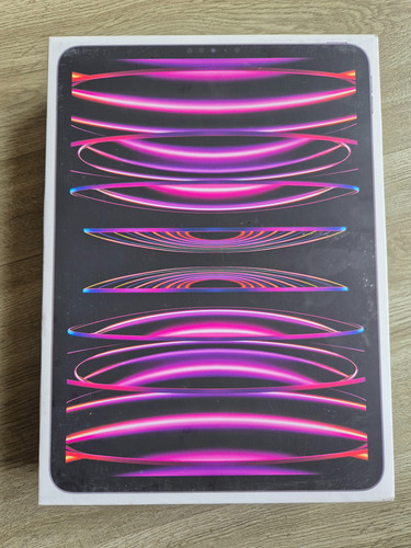 iPad Pro 11 Wifi 128gb M2 (4ta. Generación) + Magic Keyboard (Usado)