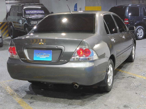 Imagen 5 de 9 de Mitsubhishi Lancer