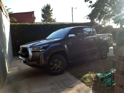 Toyota Hilux 2.8 Cd Srv 177cv 4x2