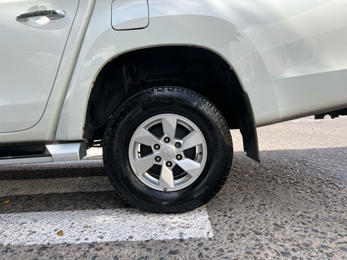 Mitsubishi L200 2.4 Cabina Doble 4x2 Mt