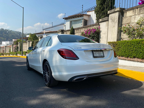 Mercedes-benz C200 Sport Hybrid.