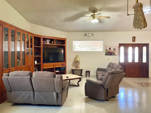 Casa En Venta En Villa Jardín, Lerdo, Durango