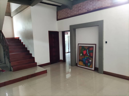 Imagen 8 de 30 de Leal Pérez Vende Hermosa Casa En San Diego Las Morochas