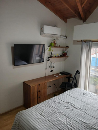 En Venta En Caseros Hermoso Duplex De 3 Ambientes 2 Baños Cochera Patio. F: 10301