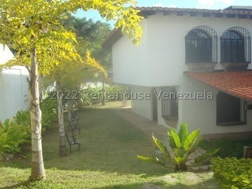 Imagen 15 de 17 de Livy Ramirez Vende Casa En Cumbres De Curumo Mls #22-16794