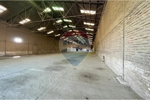 Se Arrienda Bodega 2.000 M2 Ex Iansa Linares