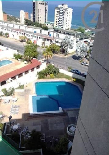 Imagen 2 de 6 de Apartamento En Alquiler, Catia La Mar, Playa Grande