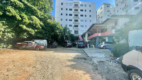 Terreno En Venta Con Mejora En Renacimiento