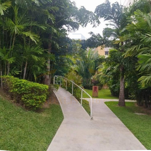 Imagen 2 de 14 de Apartamento En Alquiler De 2 Hab, , Resd. Apamates Suites Ii