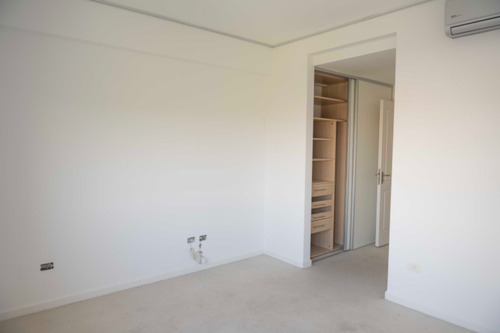 Venta 3 Amb Zencity Puerto Madero , Piso Alto, Refaccionado A 4 Amb. Vista Despejada, Super Luminoso