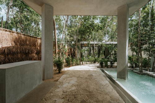 Casa En Venta De 3 Recàmaras Con Lock Off En Tulum (1087)