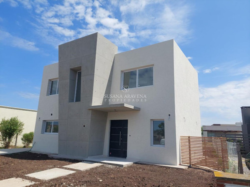 Casa En Venta En  San Eduardo -pilar Del Este