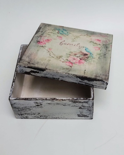 Caja De Madera En Decoupage