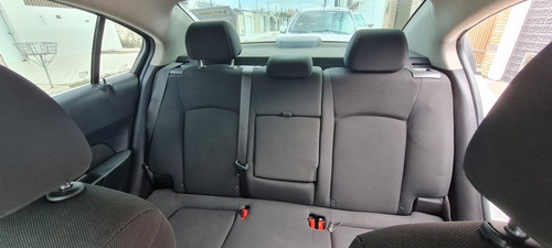 Imagem 9 de 10 de Chevrolet Cruze 2012 1.8 Lt Ecotec 6 Aut. 4p
