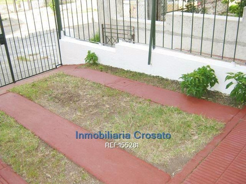 Casa Venta De Dos Dormitorios, Patio, Cochera