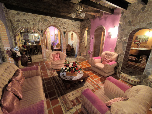 Casa En Venta Tipo Posada Estilo Medieval En Safari. (hg)