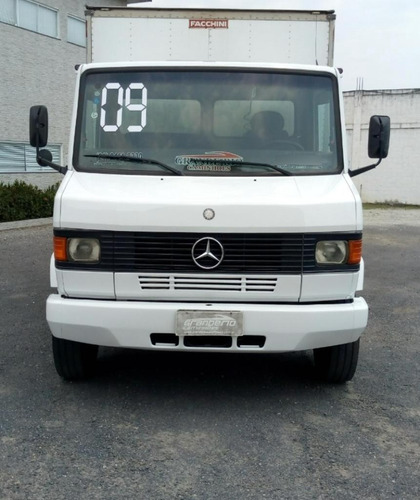 Imagem 2 de 15 de Mercedes Benz 710 2009 - Bau