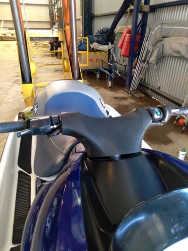 Imagen 11 de 14 de Yamaha Gp 800 R
