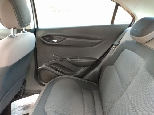 Imagem 13 de 14 de Chevrolet Prisma 2015 1.0 Lt 4p
