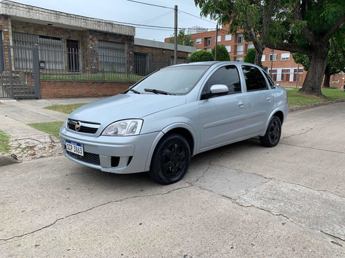 Chevrolet Corsa 1.8 Gl Aa+da 2010