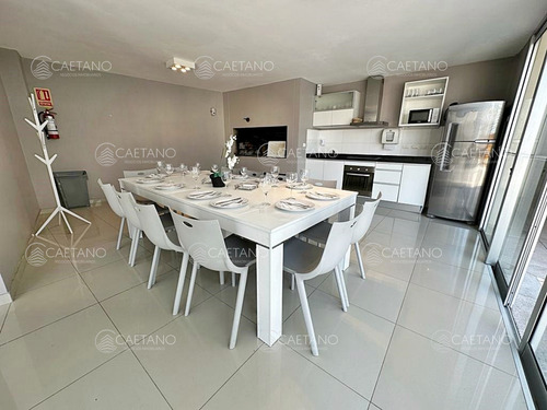 Apartamento En Venta 2 Dormitorios, Wind Tower, Punta Del Este.