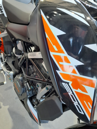 Imagen 7 de 22 de Ktm Duke 200 En Stock -financia 18 Cuotas Sin Int Motoswift