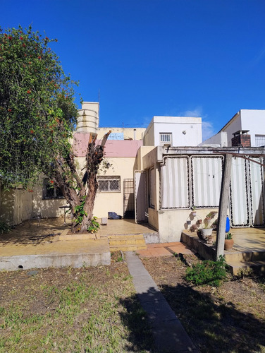 Alto Alberdi Vendo Casa 2 Dormit, 2 Baños, Cochera Y Patio + Depto 1 Dormit, C/terraza.
