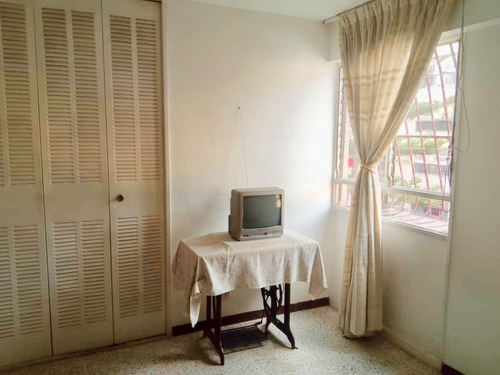 Imagen 5 de 14 de Excelente Apartamento Semi Amoblado En San José