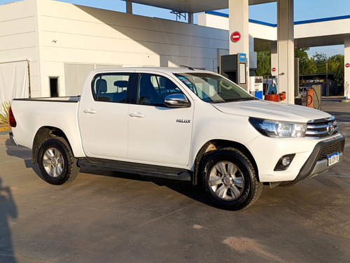 Toyota Hilux 2.8 Cd Srv 177cv 4x2