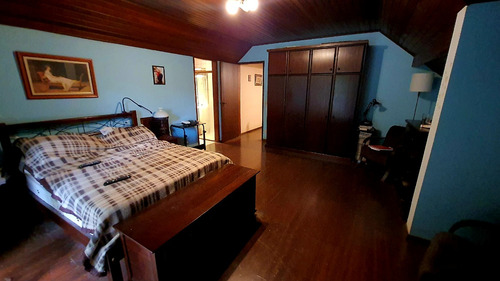 Casa Sobrado Com Jardim Grande E Garagem Com Edícula (valor Negociável), Na Serra Da Cantareira