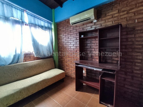 Rm Casa En Venta En El Castillejo, Miranda