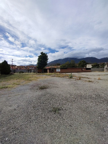 Se Alquila Terreno 3920m2. Guatire.