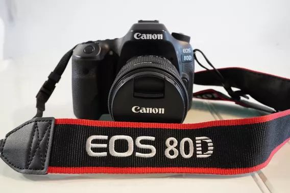 Canon Eos 80d + Lente 18-55mm + Lente 50mm 1.8 + Accesorios
