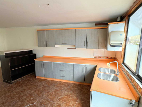 Casa De 5 Dorm, 3 Baños Y 2 Estacionamientos (69938)